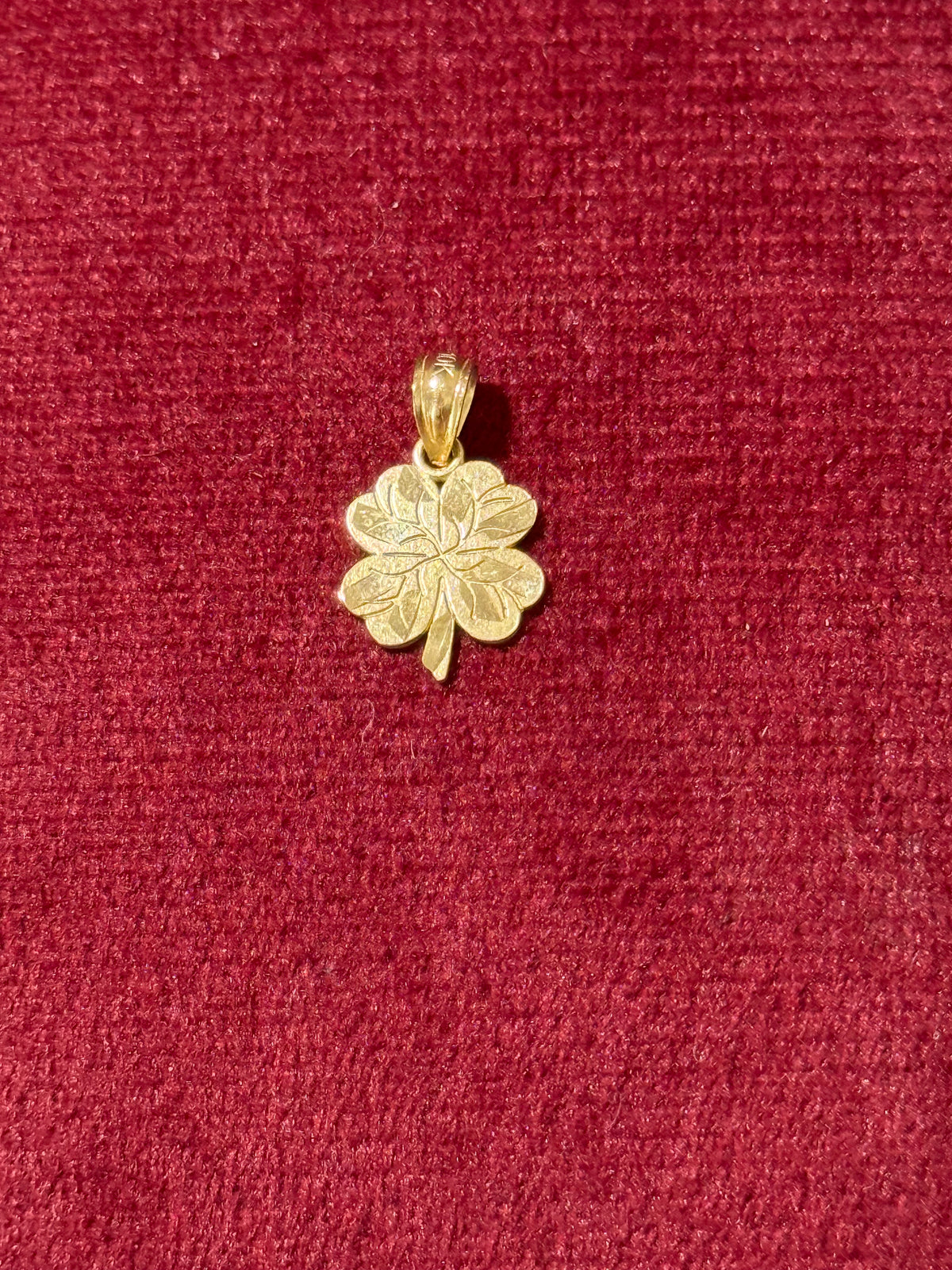 10K Gold Four-Leaf Clover Pendant – Small