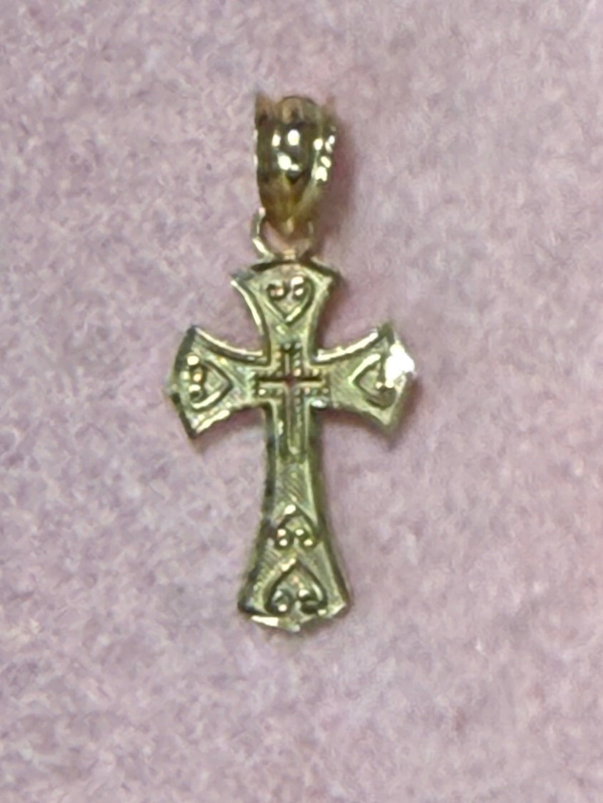 10K Gold Vintage-Style Cross Pendant