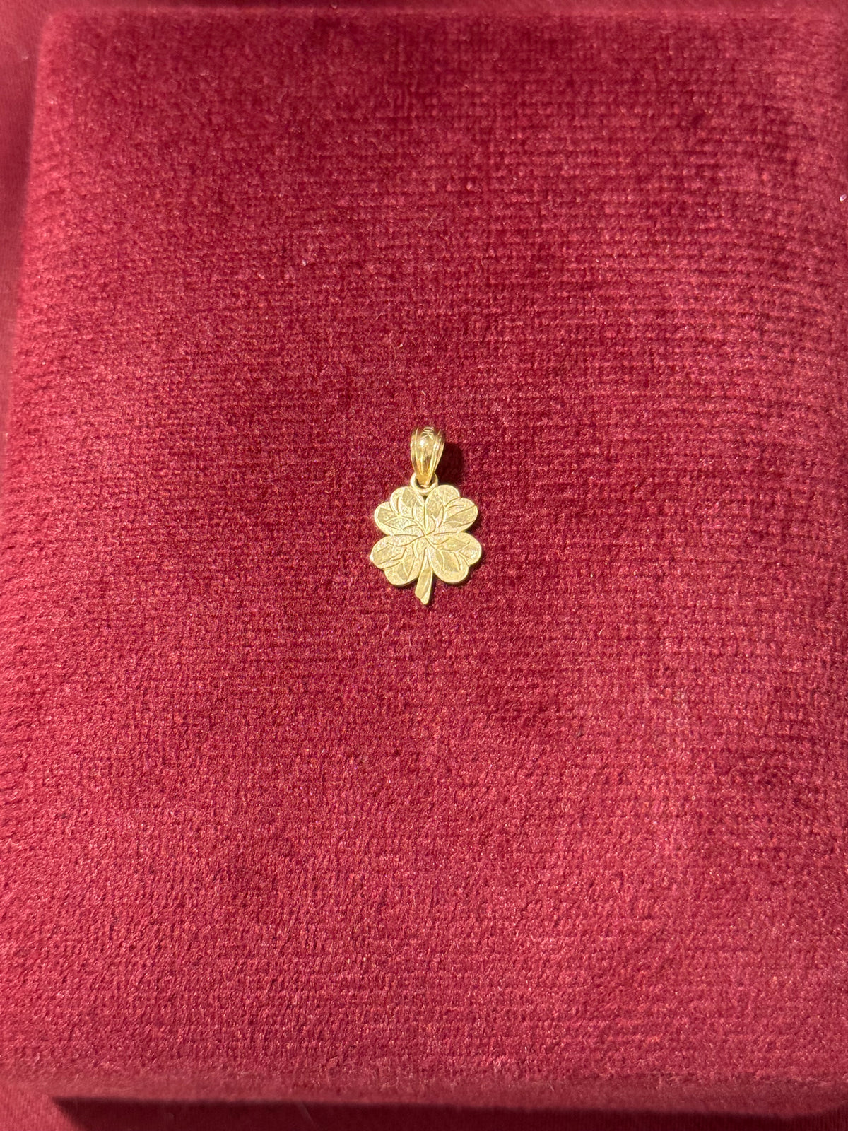 10K Gold Four-Leaf Clover Pendant – Small