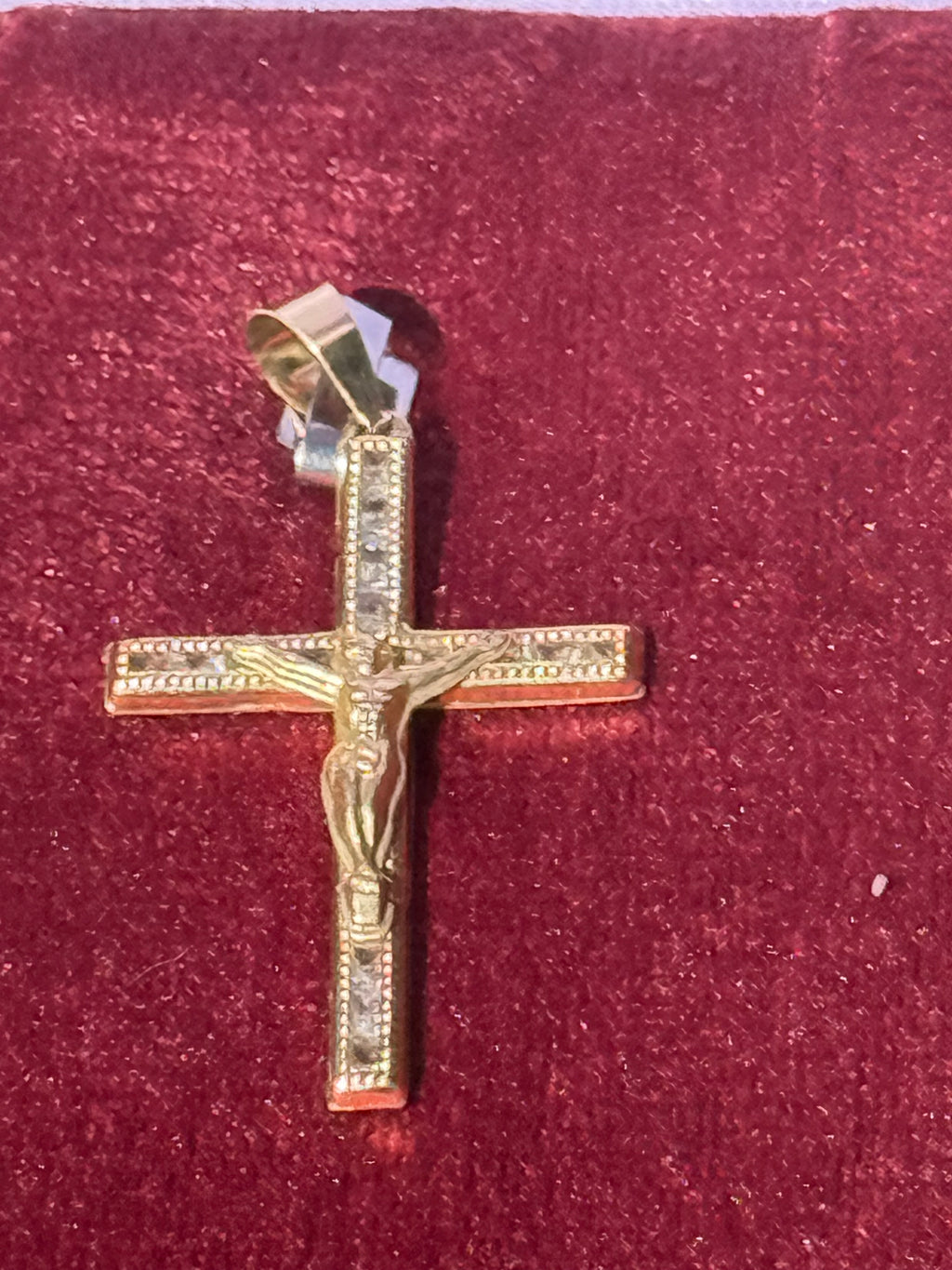 14K Gold Detailed Crucifix Pendant – 1.5”