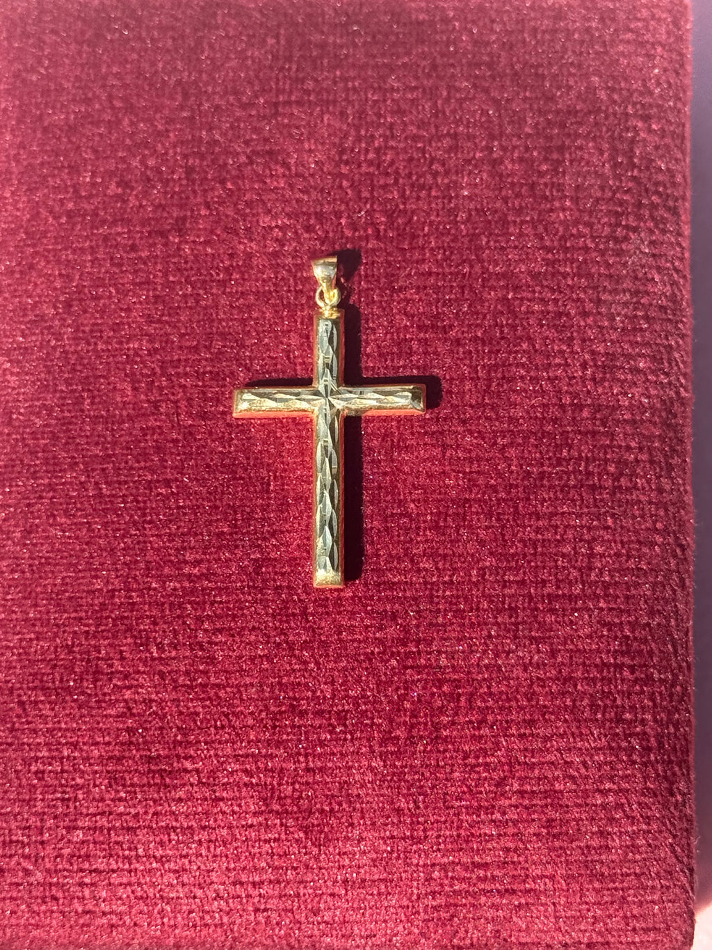 14K Gold Diamond-Cut Cross Pendant – 1.4”