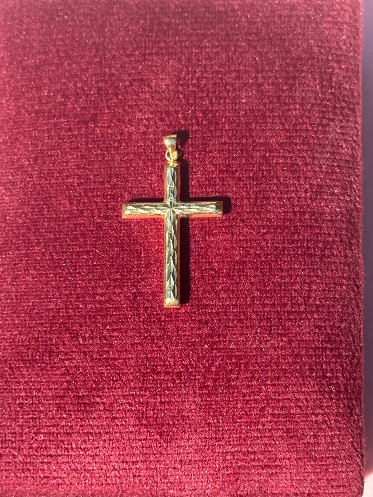 14K Gold Diamond-Cut Cross Pendant – 1.4”
