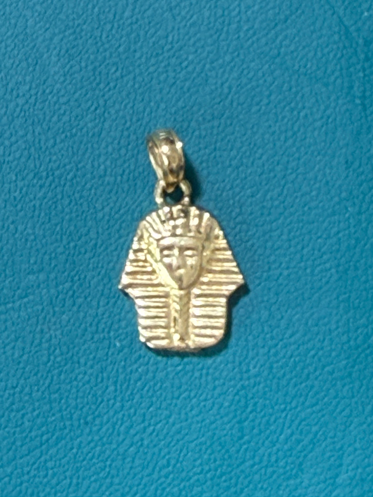 10K Gold King Tut Pendant – Small