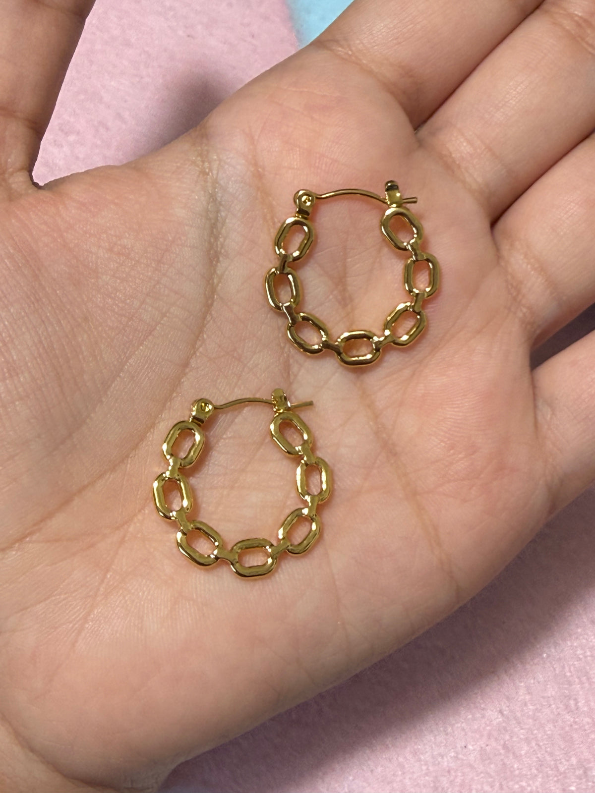 Stainless Steel Gold Link Hoop Earrings – Medium