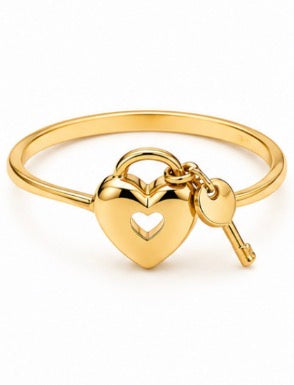 14K Gold Heart Lock & Key Ring – Size 7.75
