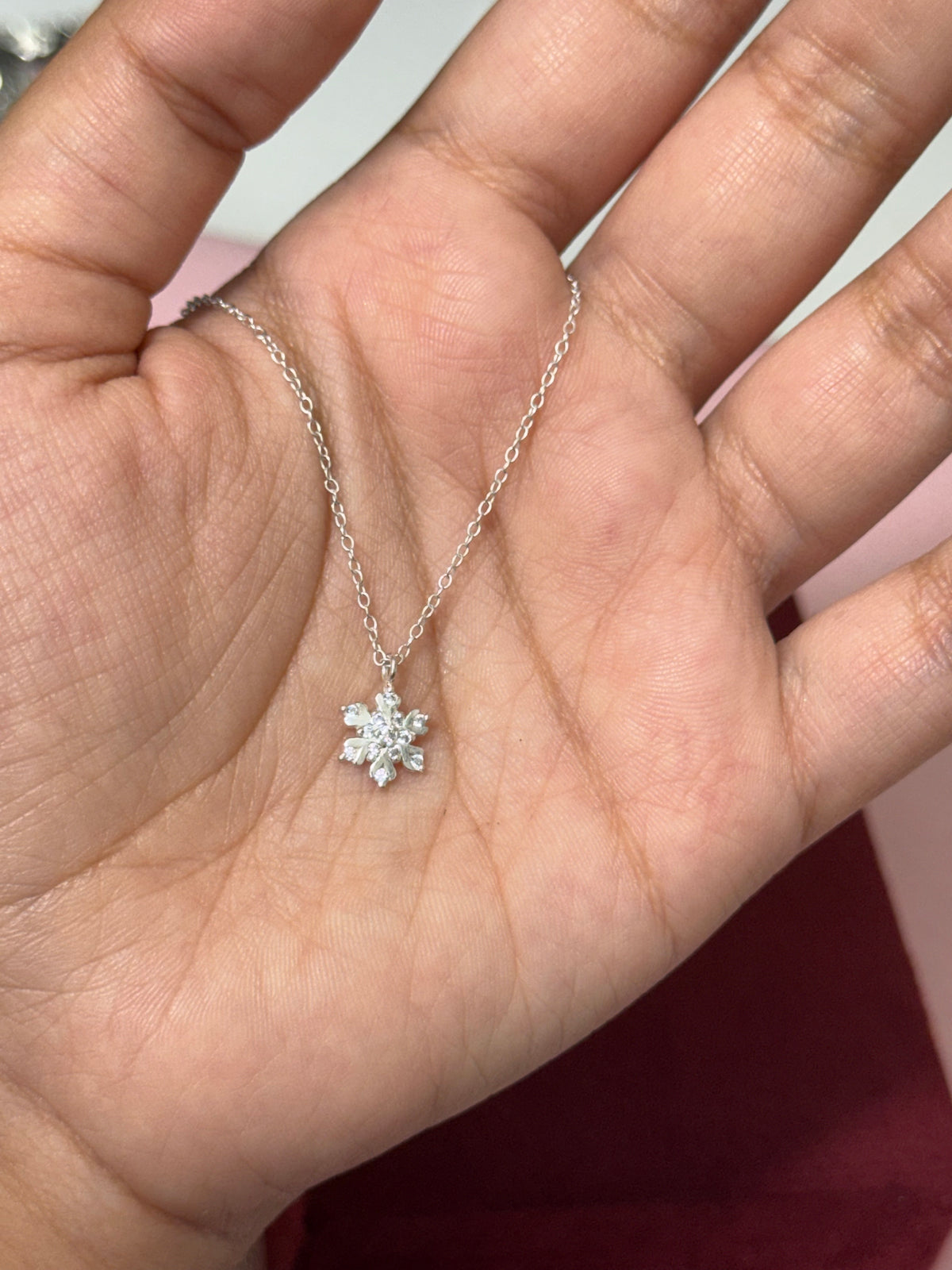 925 Sterling Silver Sparkling Snowflake Necklace - 18"