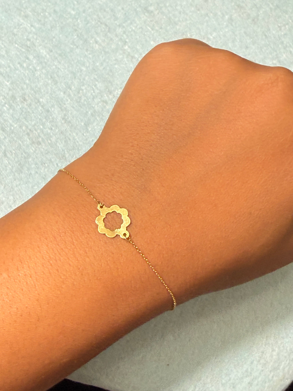8K Yellow Gold Open Flower Bracelet – 7”