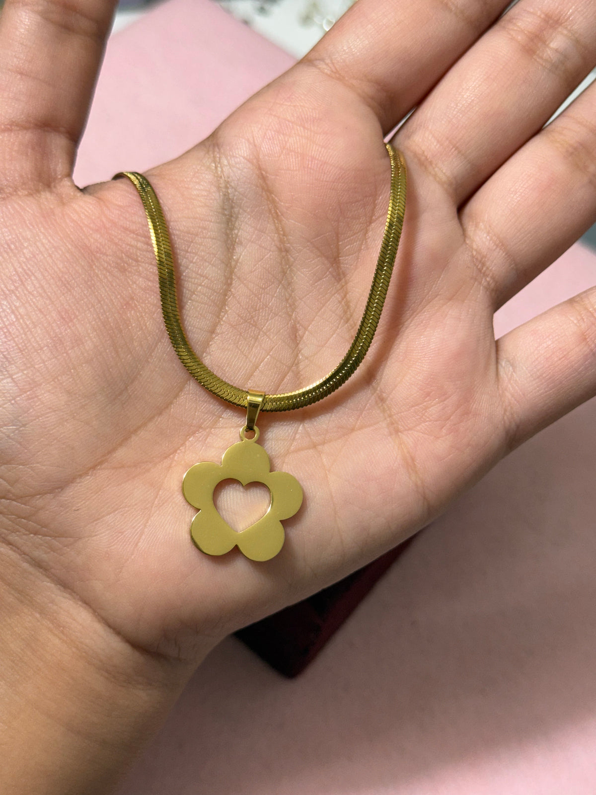 Gold Stainless Steel Five-Petal Flower & Heart Necklace – 18"