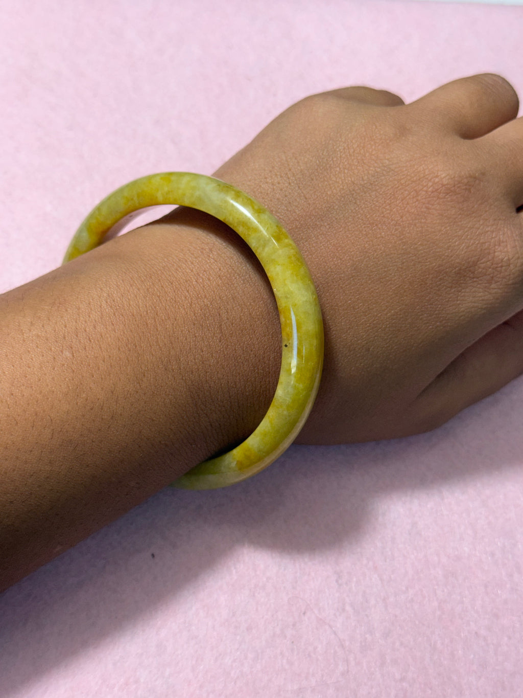 Grade A Golden Yellow Jade Bangle – Medium/Large