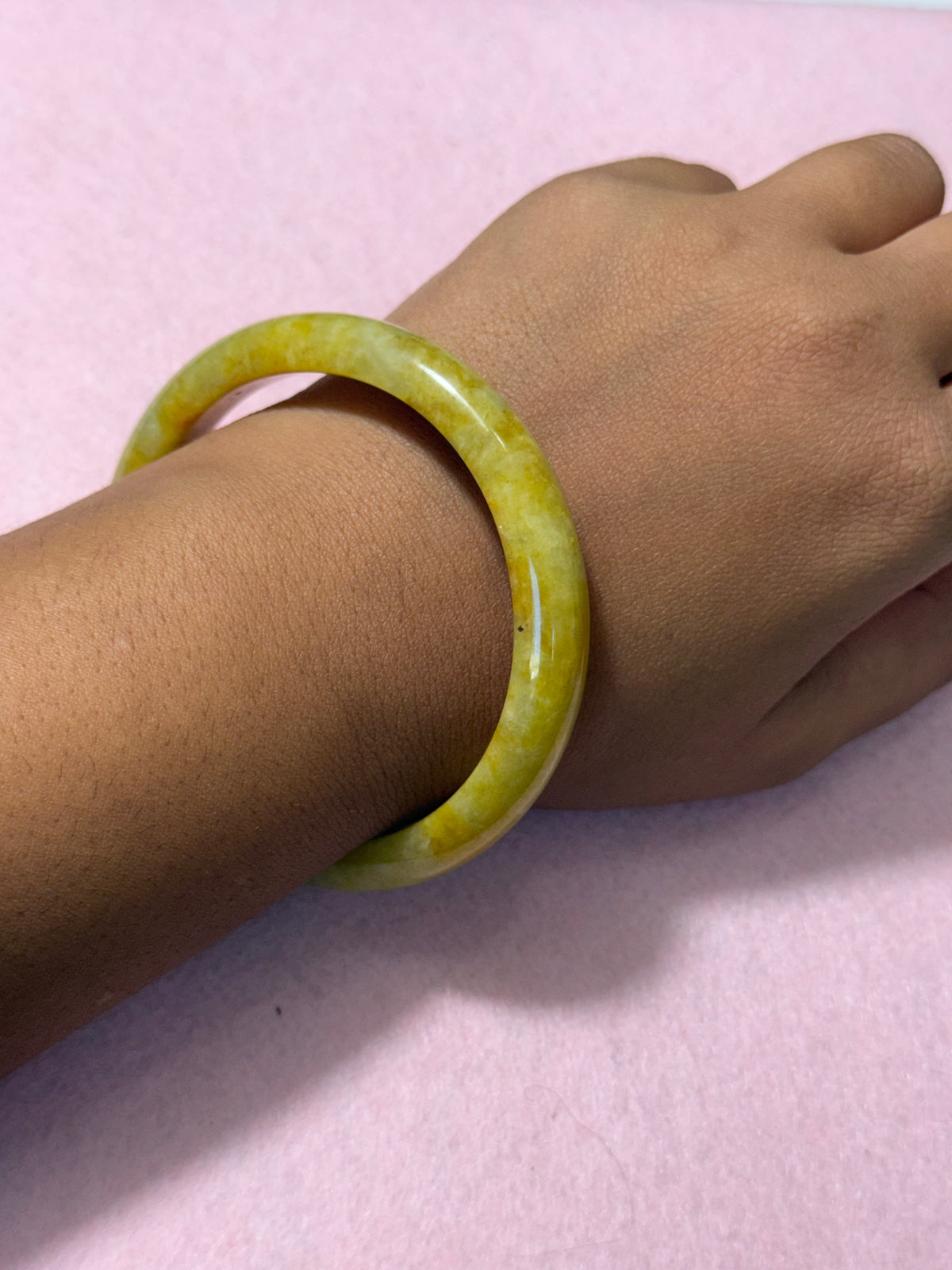 Grade A Golden Yellow Jade Bangle – Medium/Large