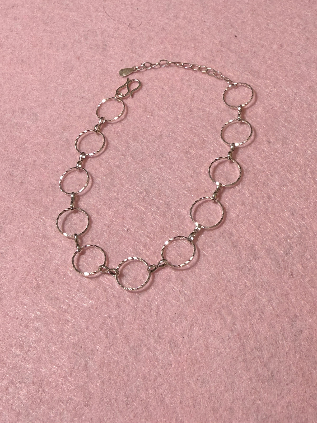 925 Sterling Silver Diamond-Cut Open Circle Link Bracelet – 8" Adjustable