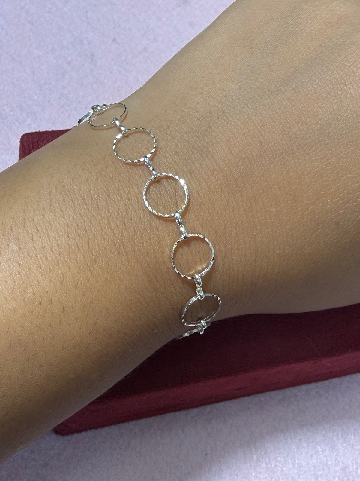 925 Sterling Silver Diamond-Cut Open Circle Link Bracelet – 8" Adjustable