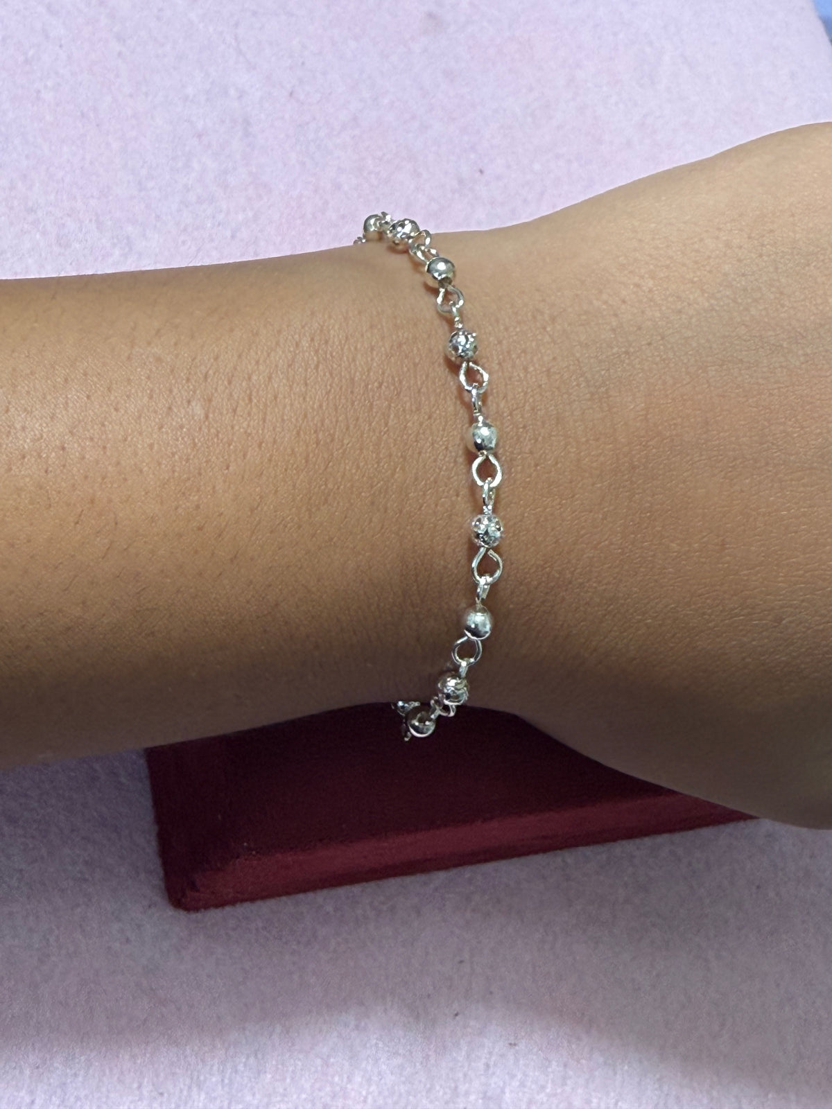 925 Sterling Silver Alternating Polished & Diamond-Cut Beaded Bracelet – 8" Adjustable