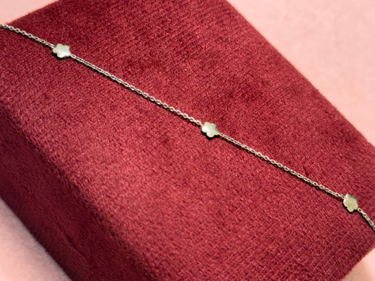 925 Sterling Silver White Clover Station Bracelet – 8" Adjustable