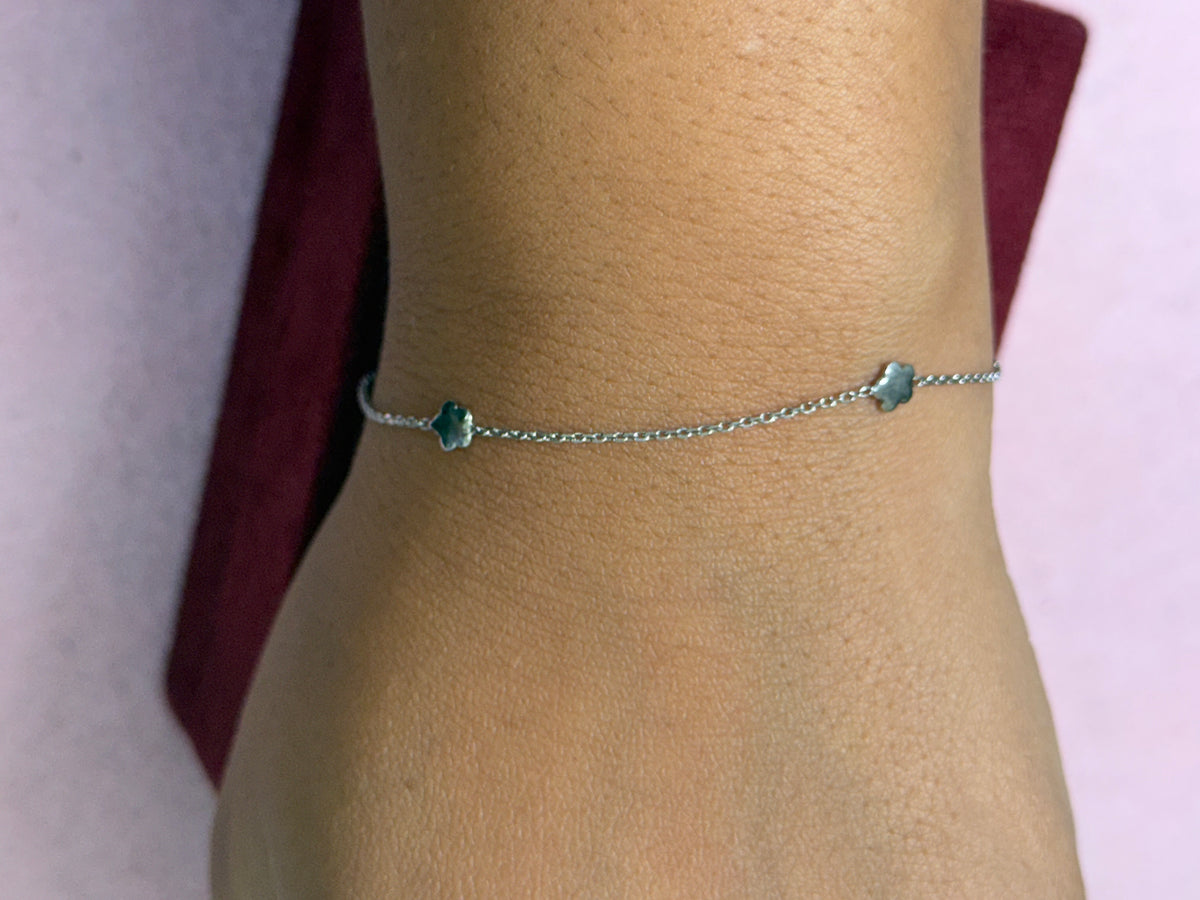 925 Sterling Silver White Clover Station Bracelet – 8" Adjustable