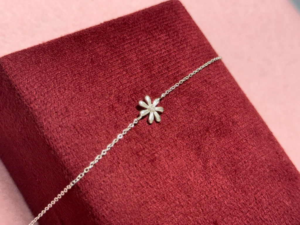 925 Sterling Silver Six-Petal Flower Bracelet – 7" Adjustable