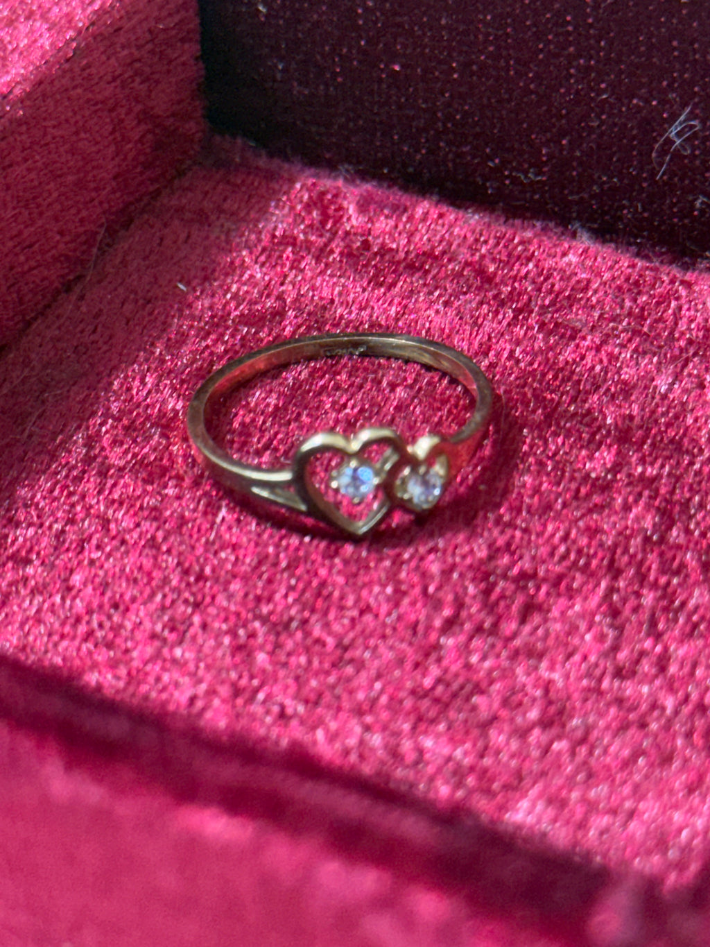 10K Yellow Gold Interlocking Double Heart Ring with Sparkling Stones – Size 7