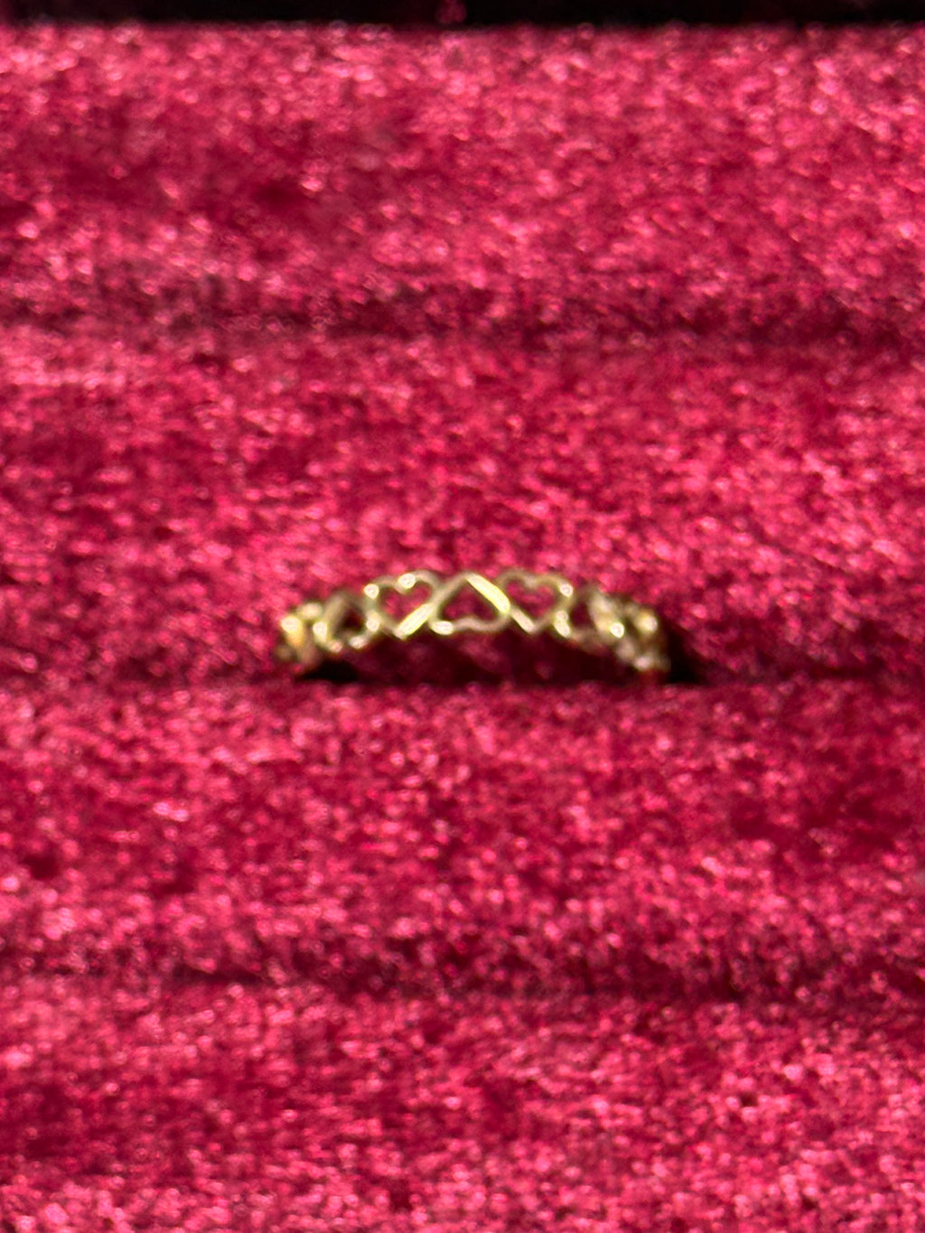 10K Yellow Gold Open Heart Band Ring – Size 7.5