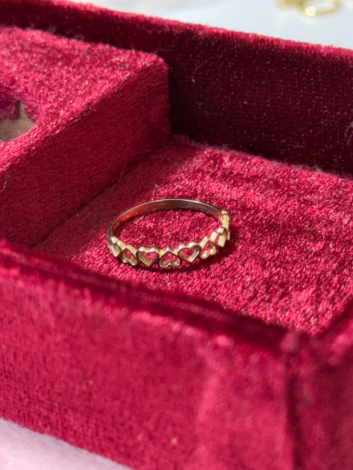 10K Yellow Gold Open Heart Band Ring – Size 7.5
