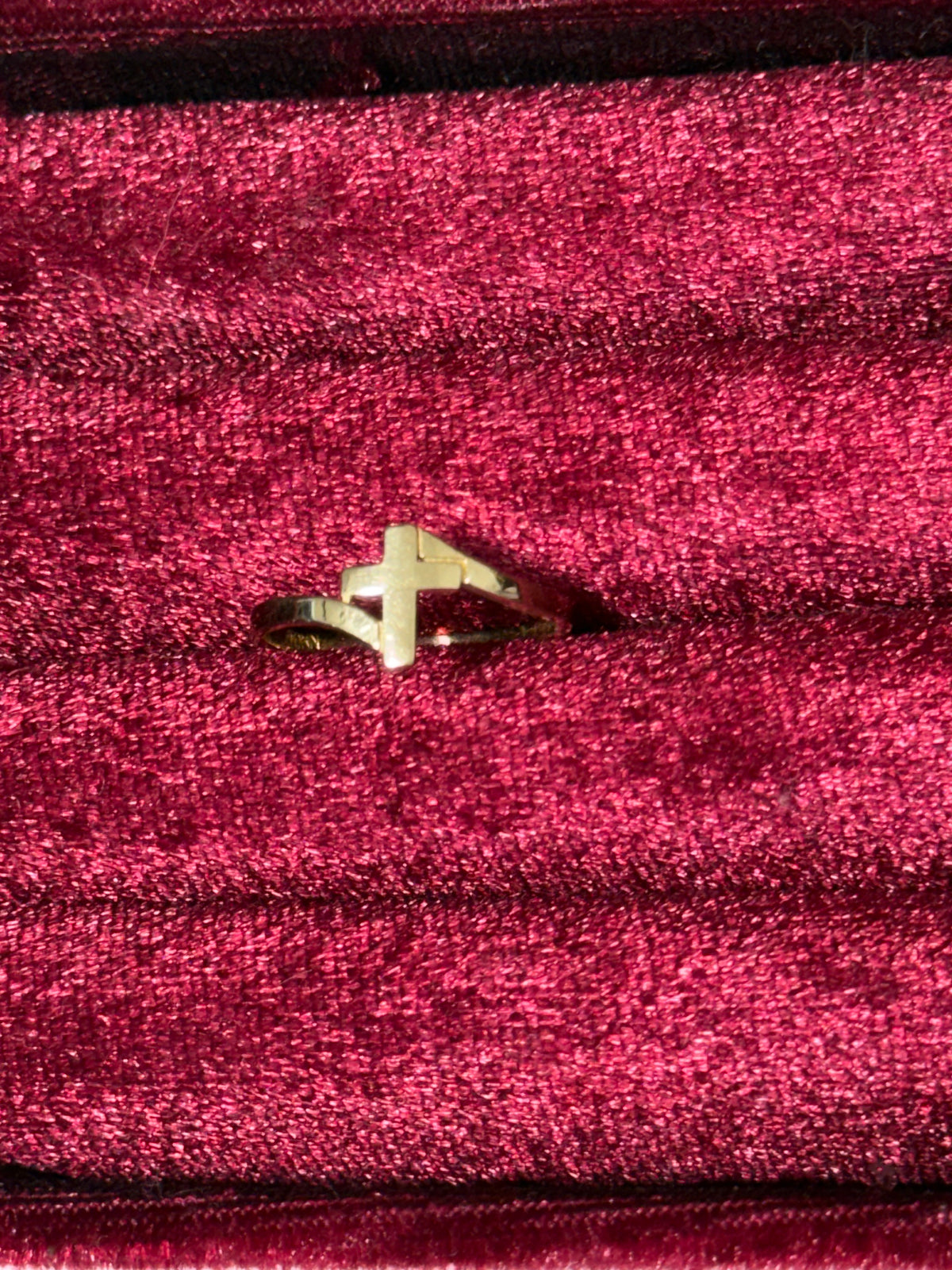 10K Yellow Gold Sideways Cross Ring – Size 7.5