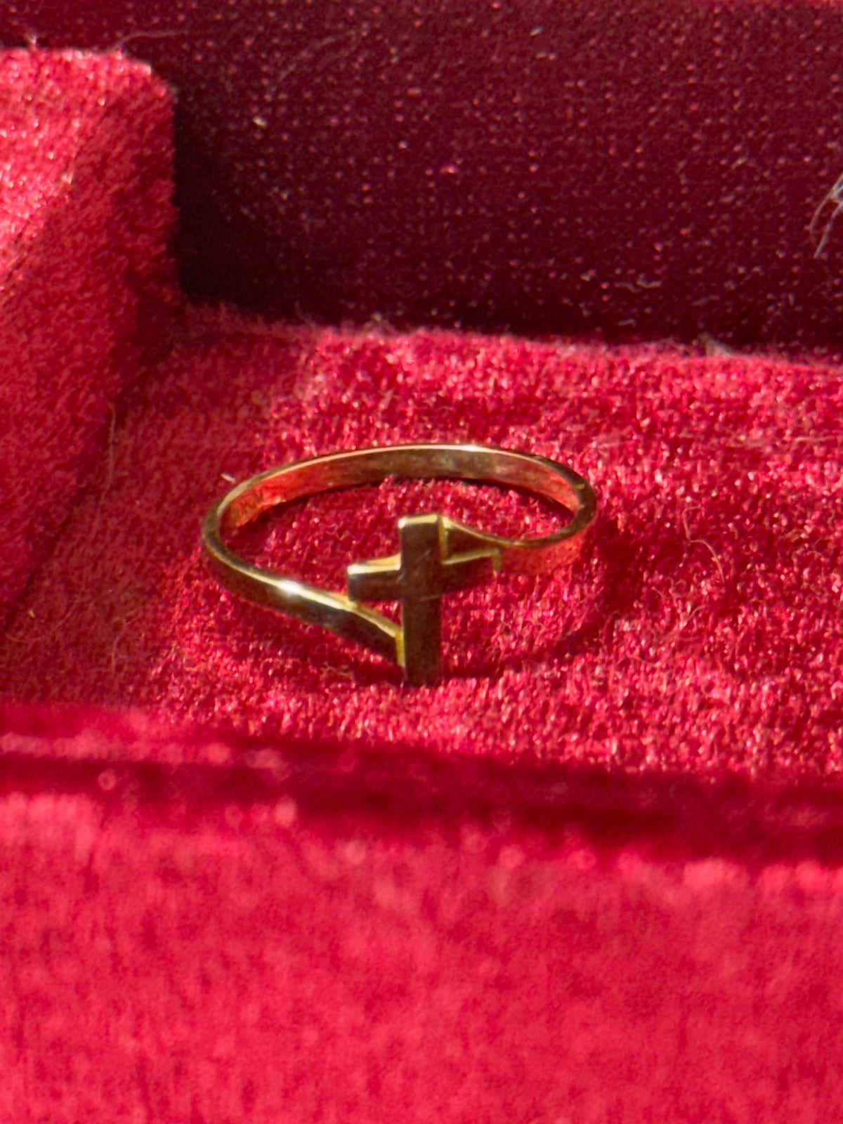 10K Yellow Gold Sideways Cross Ring – Size 7.5