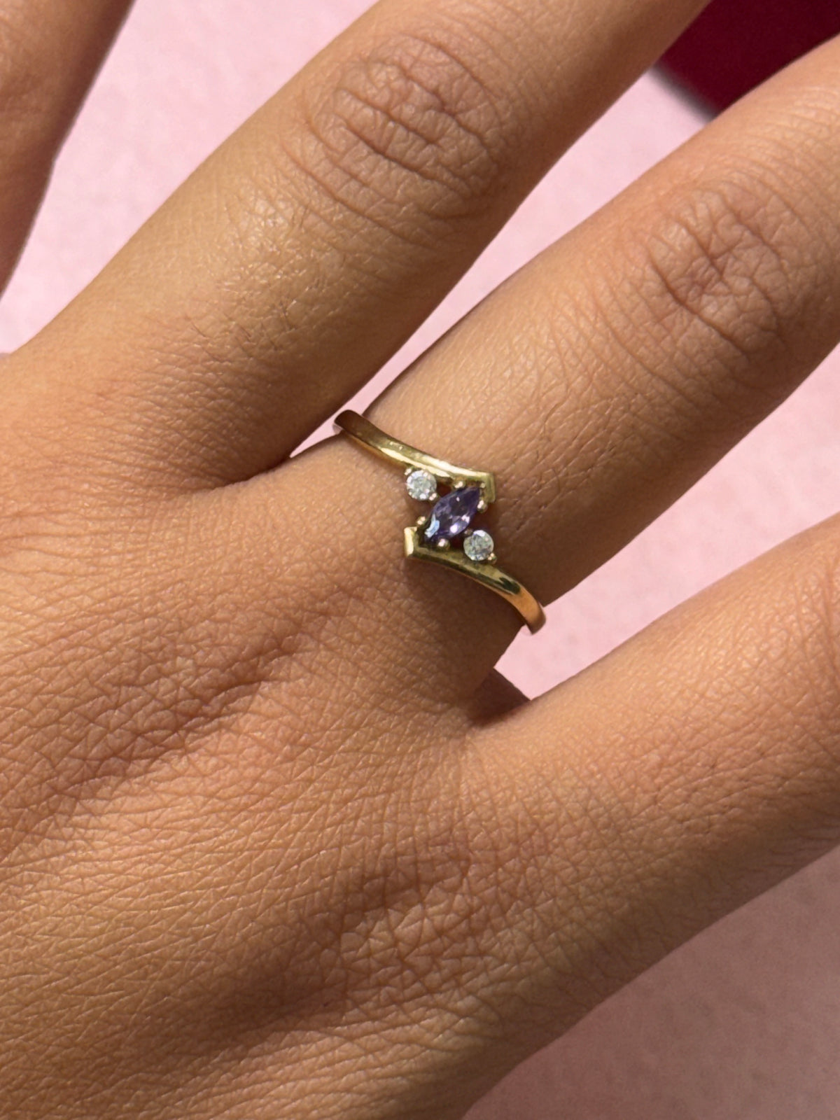 10K Yellow Gold Purple Marquise Stone V-Shaped Ring – Size 8