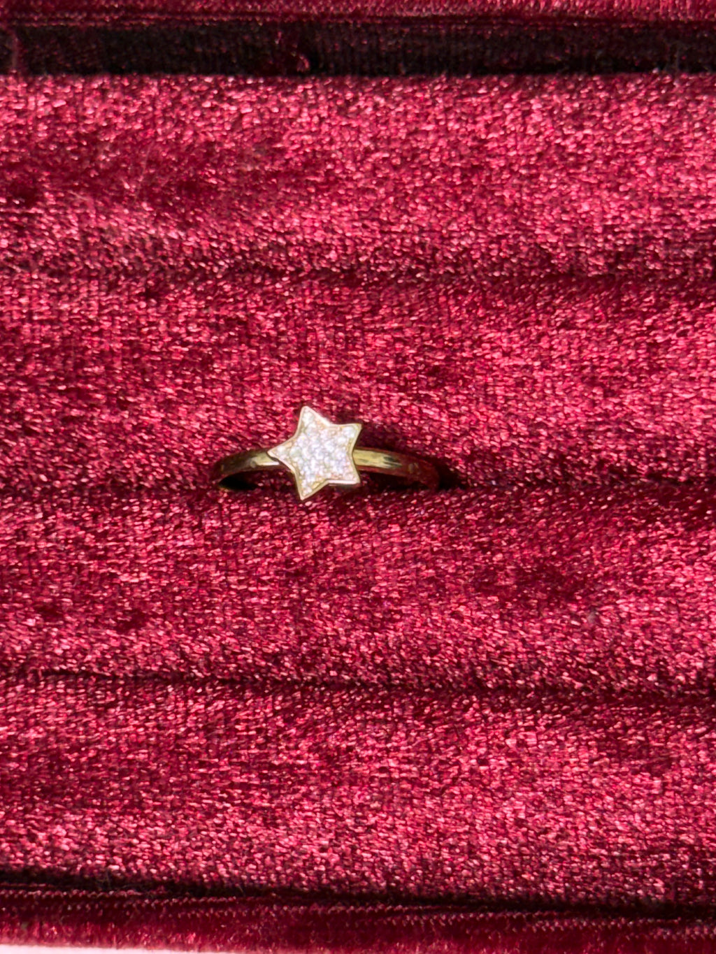 14K Yellow Gold Sparkling Star Ring – Size 6.5