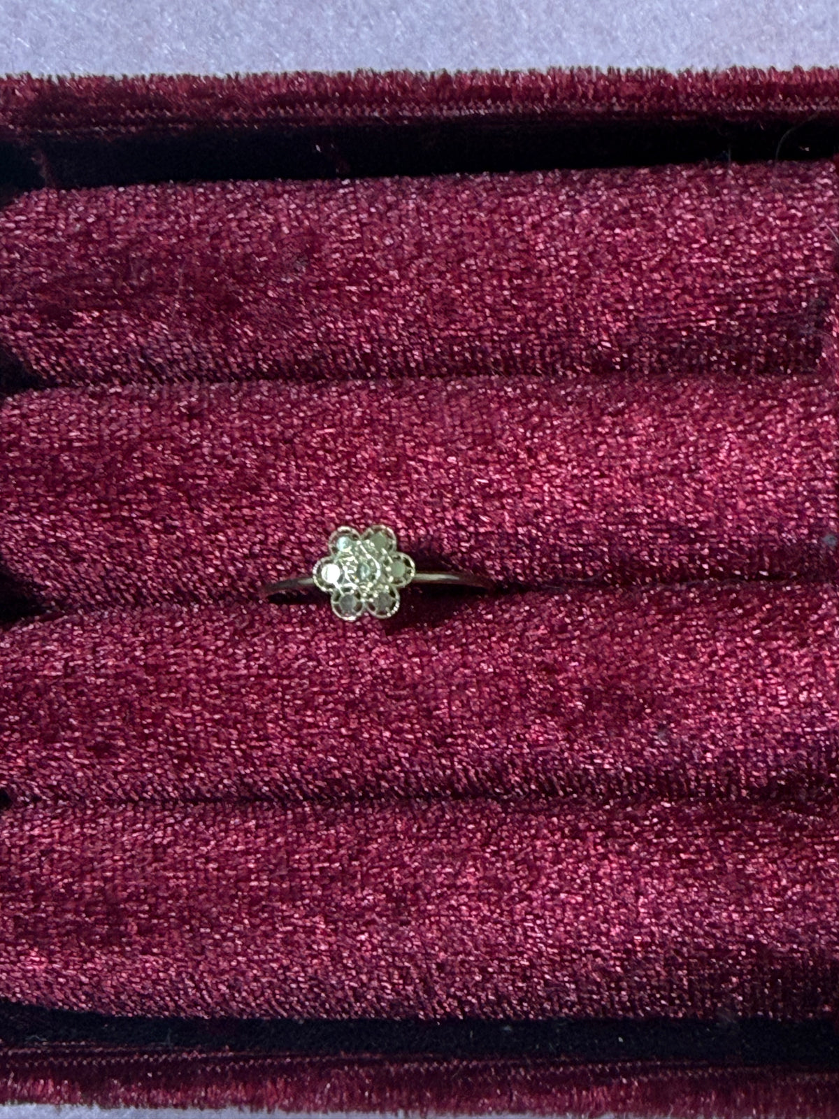 10K Gold Diamond-Cut Flower Ring – Size 7