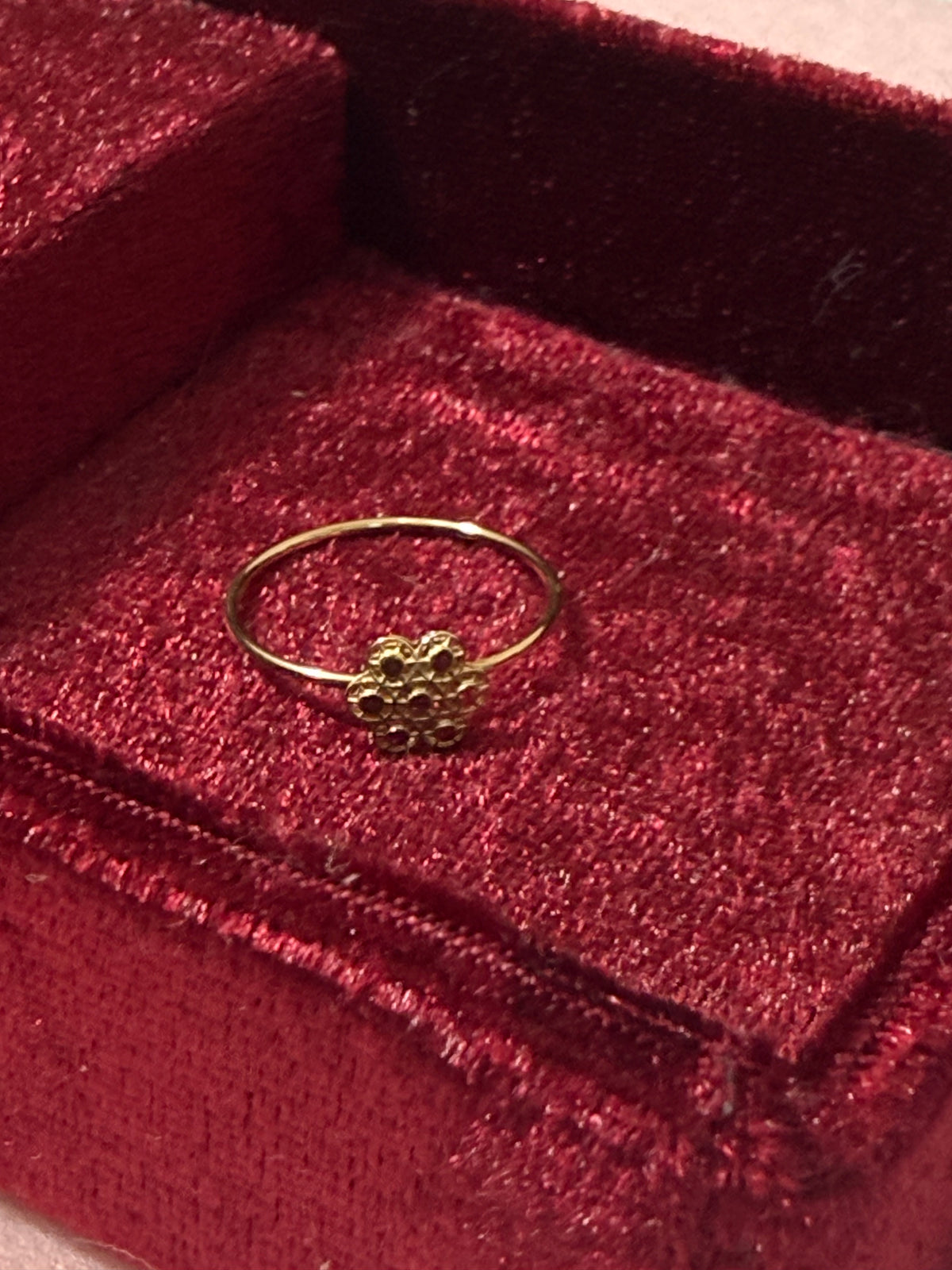 10K Gold Diamond-Cut Flower Ring – Size 7