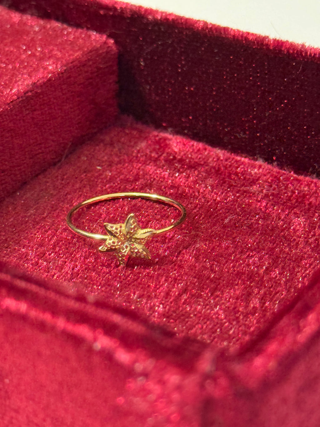 10K Gold Diamond-Cut Star Ring – Size 7