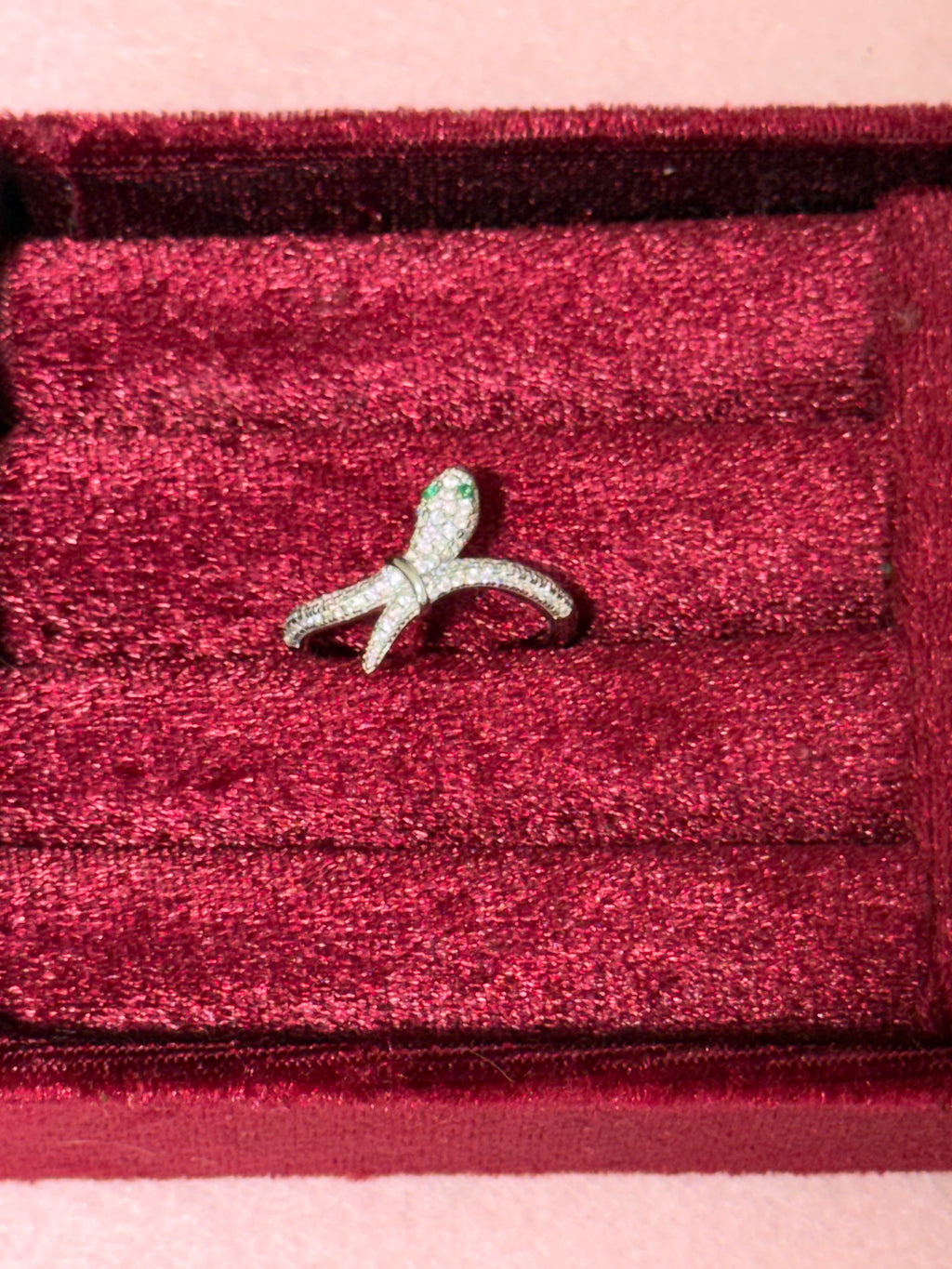 925 Sterling Silver Sparkling Snake Ring with Green Eyes – Adjustable