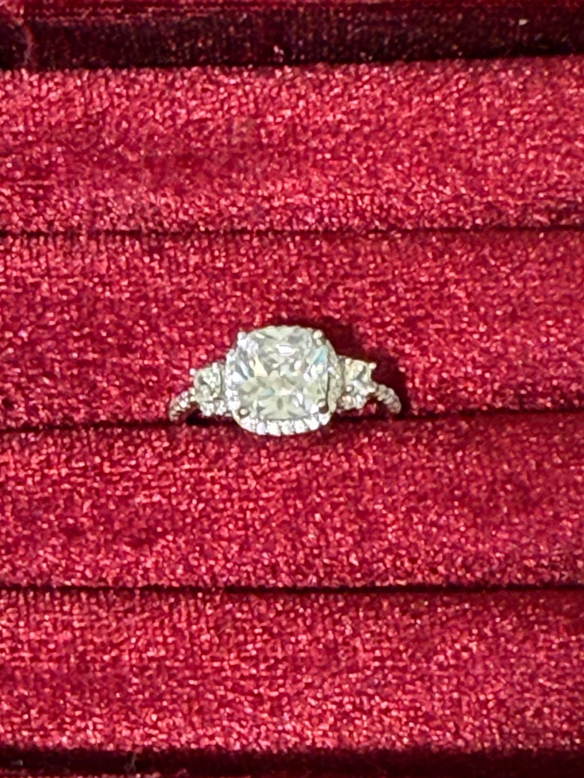 925 Sterling Silver Cushion-Cut Three-Stone Crystal Ring – Size 7