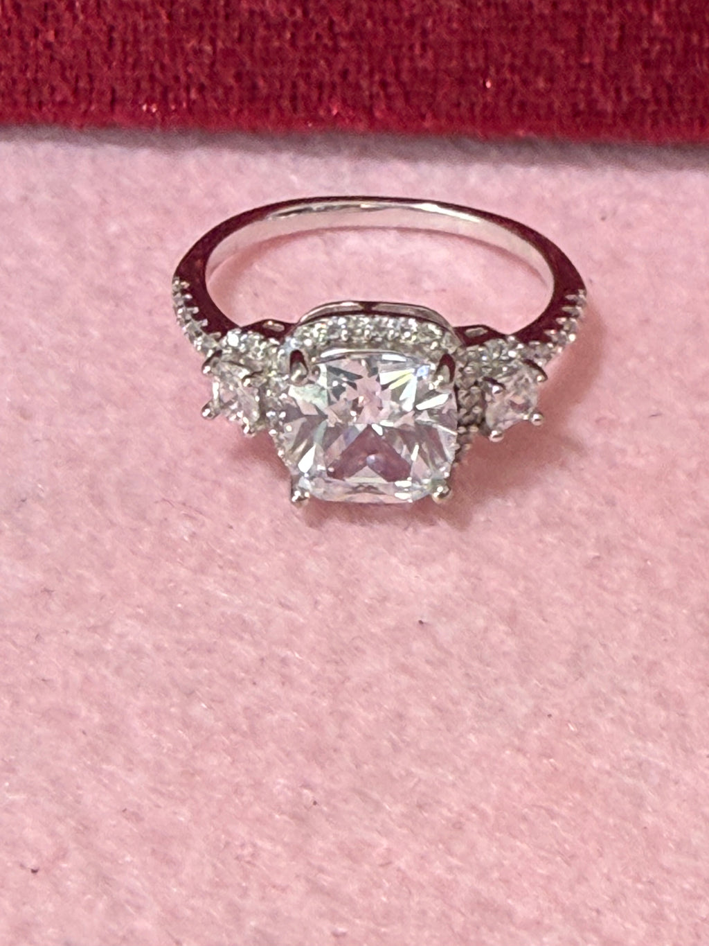 925 Sterling Silver Cushion-Cut Three-Stone Crystal Ring – Size 7
