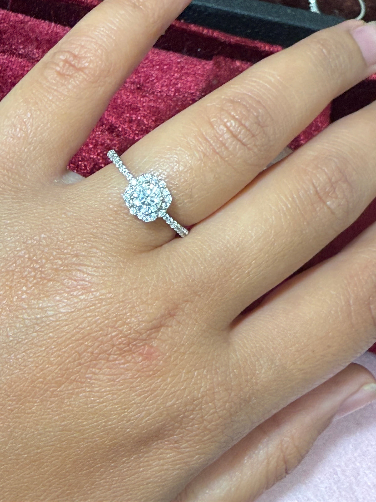 925 Sterling Silver Round-Cut Floral Halo Ring – Size 7