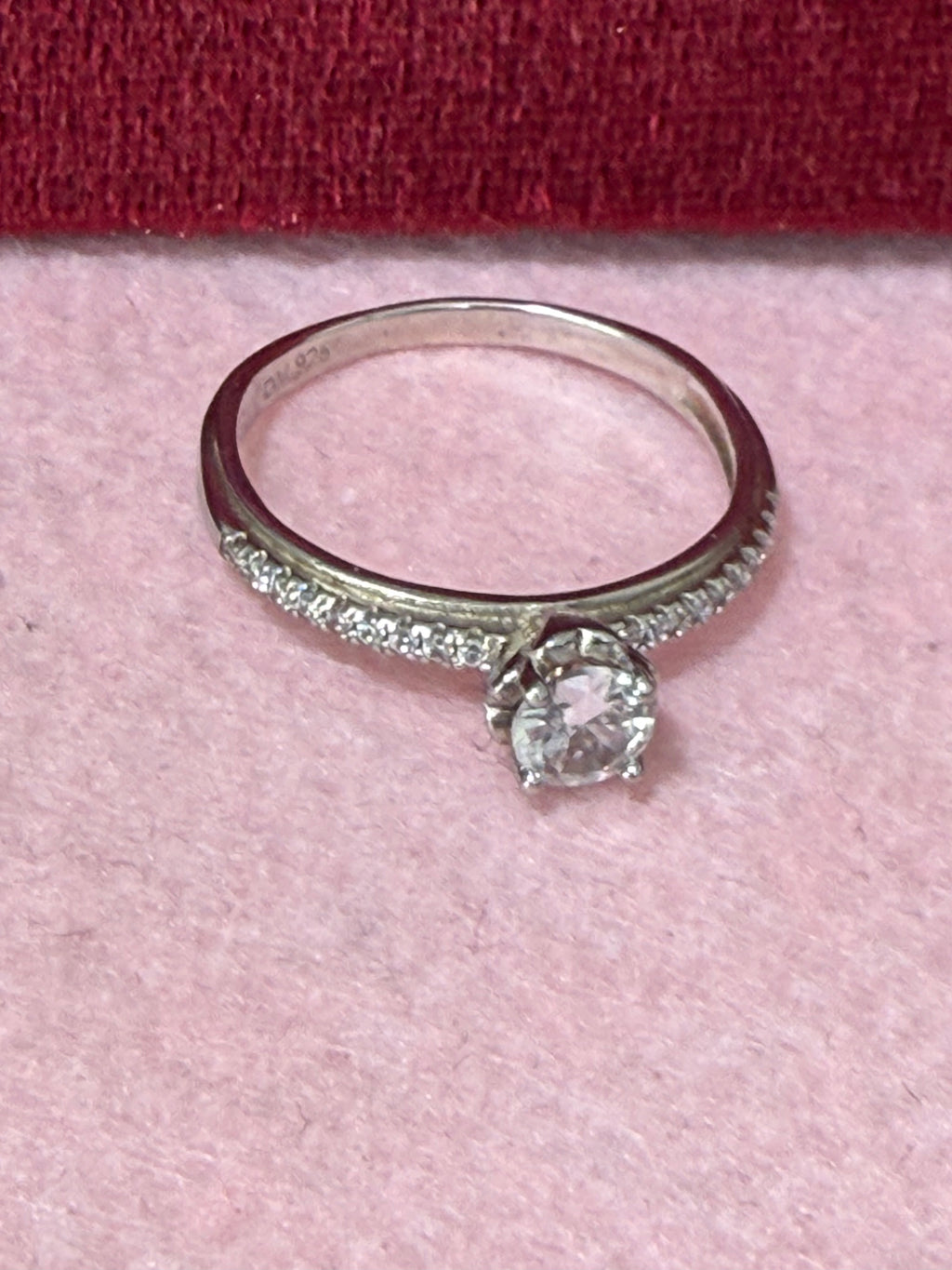 925 Sterling Silver Oval-Cut Solitaire Ring with Sparkling Band – Size 9