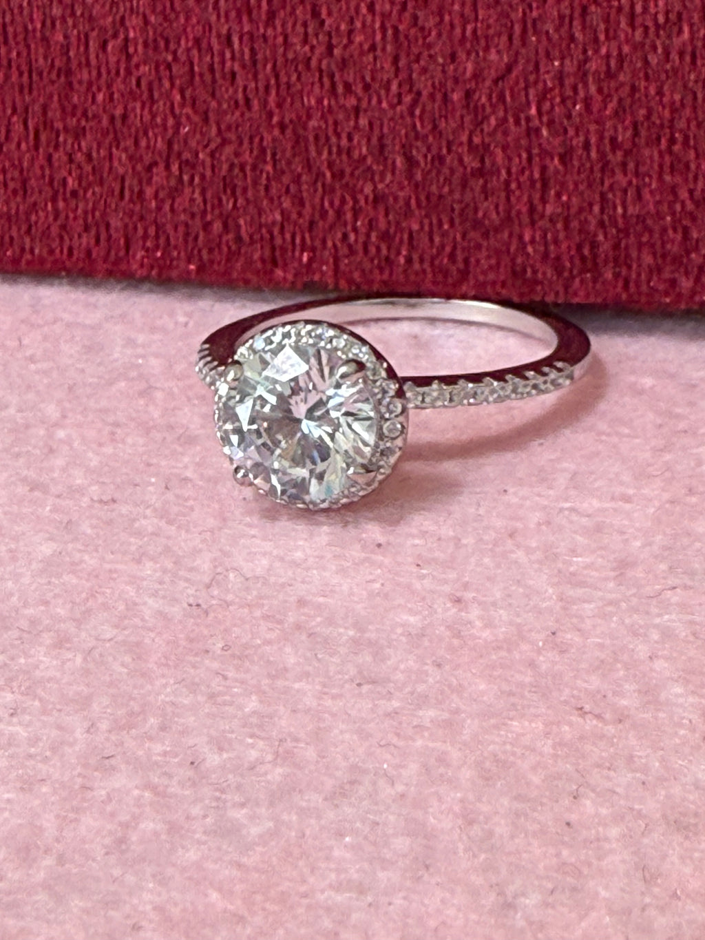 925 Sterling Silver Round-Cut Solitaire Ring with Sparkling Band – Size 8