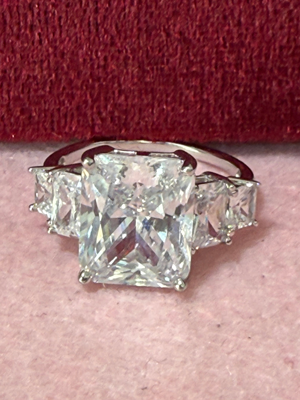 925 Sterling Silver Three-Stone Radiant-Cut Ring – Size 7