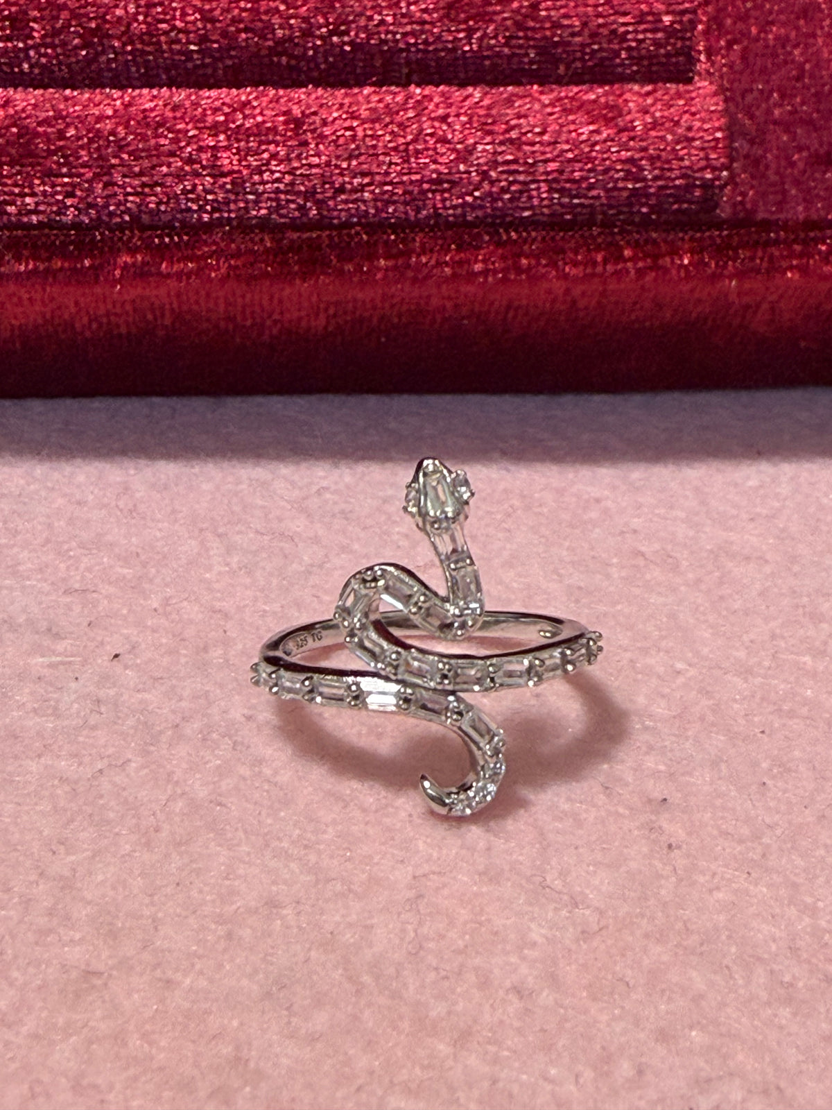 925 Sterling Silver Sparkling Snake Wrap Ring – Size 7