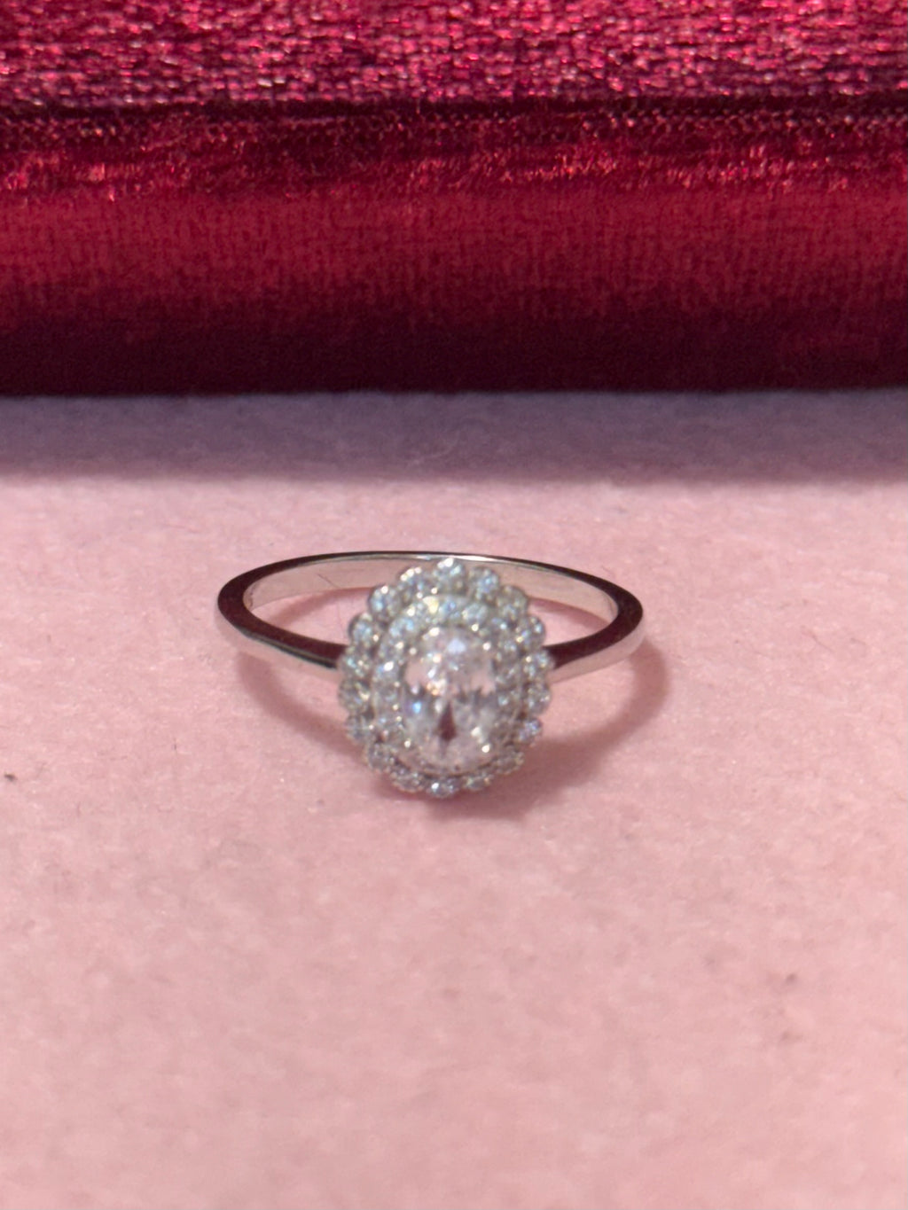 925 Sterling Silver Oval Halo Ring with Clear Stones – Size 7