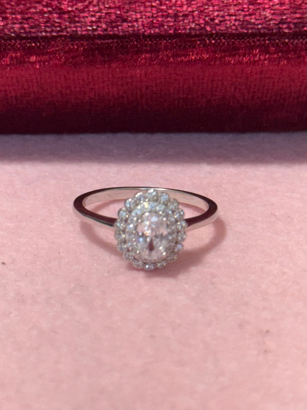 925 Sterling Silver Oval Halo Ring with Clear Stones – Size 7