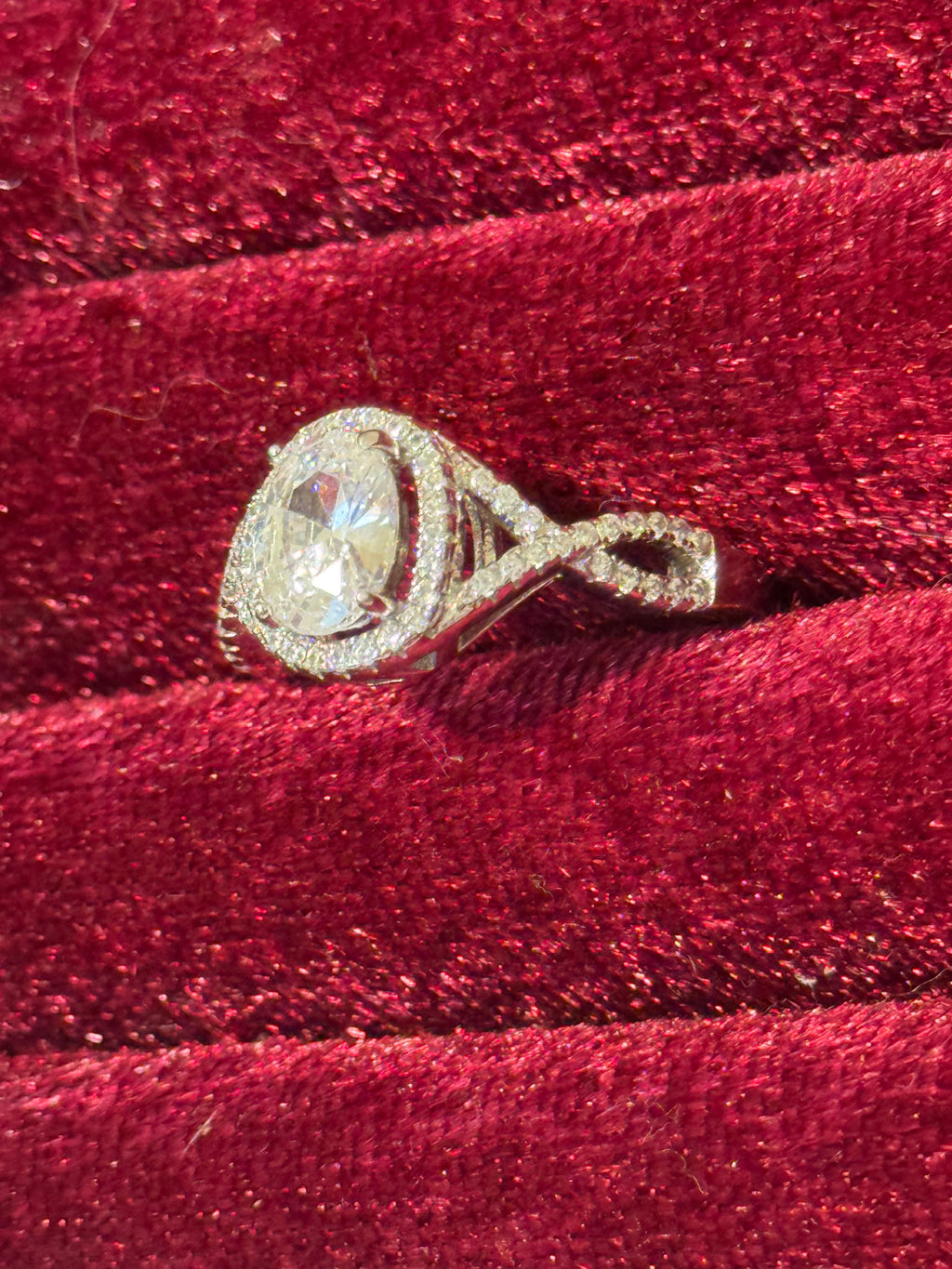 925 Sterling Silver Oval Halo Infinity Ring – Size 8