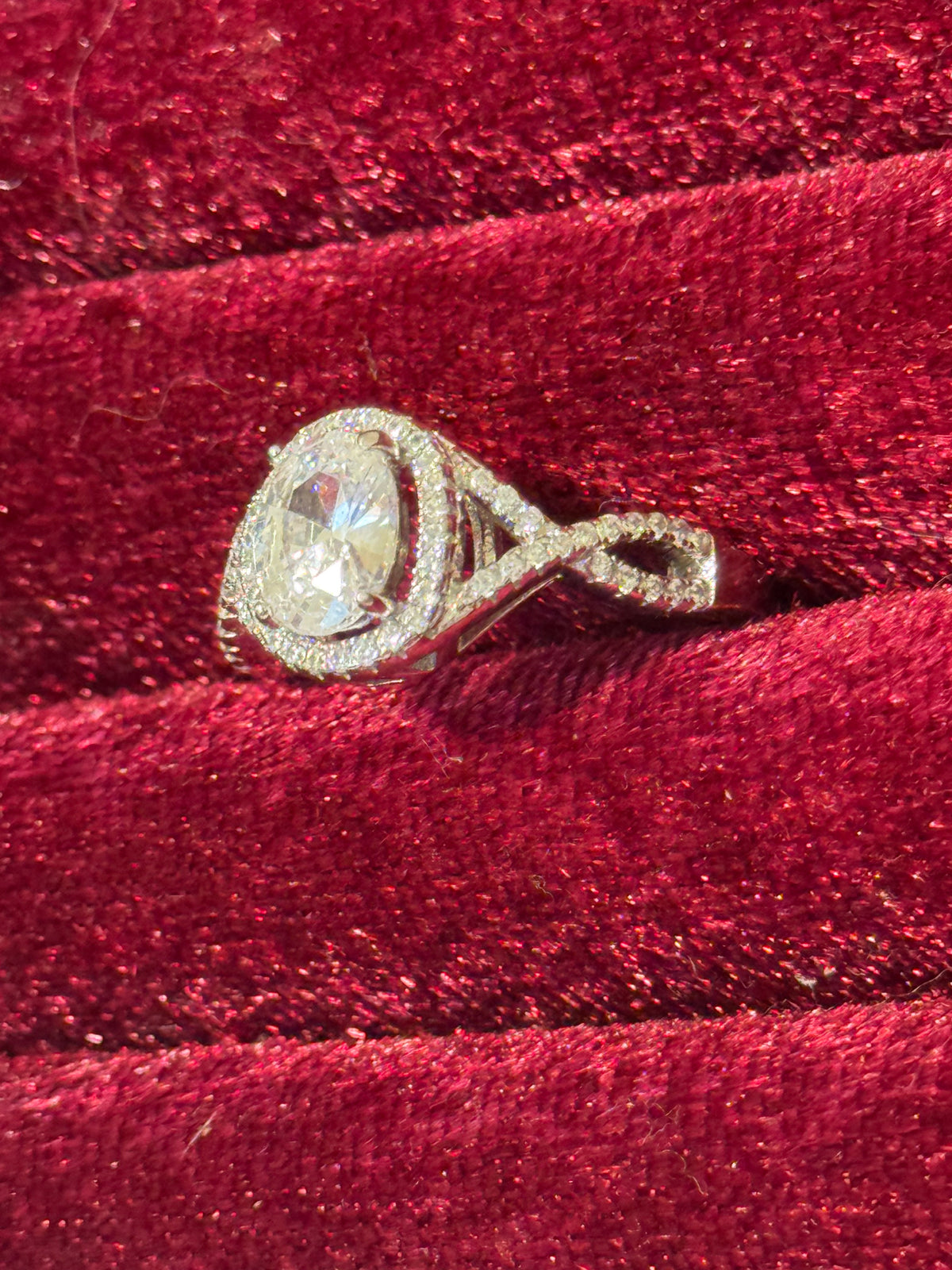 925 Sterling Silver Oval Halo Infinity Ring – Size 8