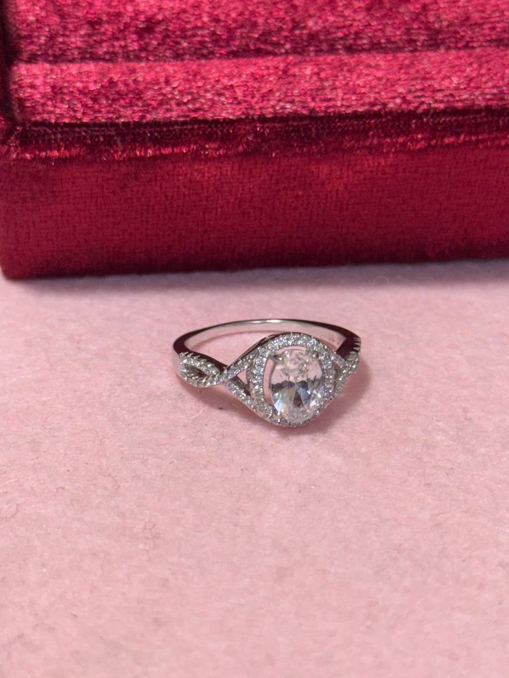 925 Sterling Silver Oval Halo Infinity Ring – Size 8