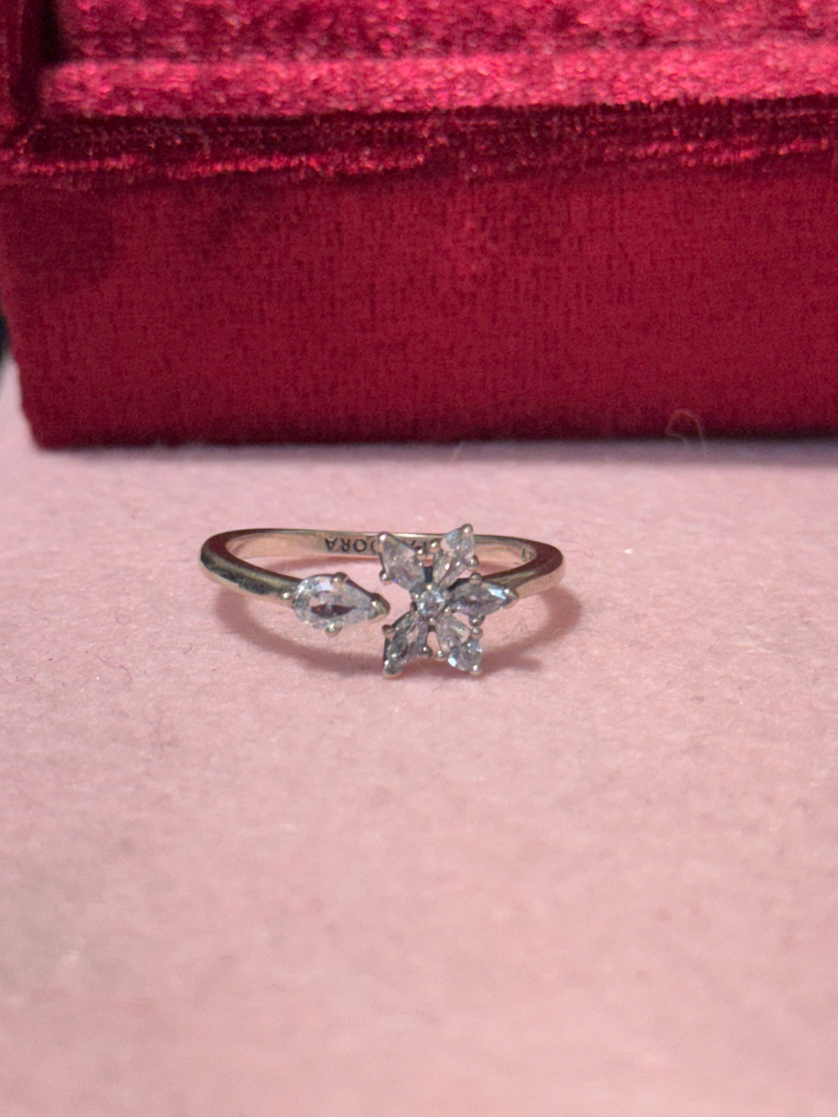 925 Sterling Silver Marquise Flower Ring with Clear Stones