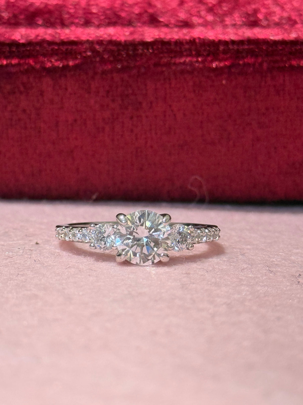 925 Sterling Silver Round Solitaire Ring with Sparkling Side Stones – Size 8