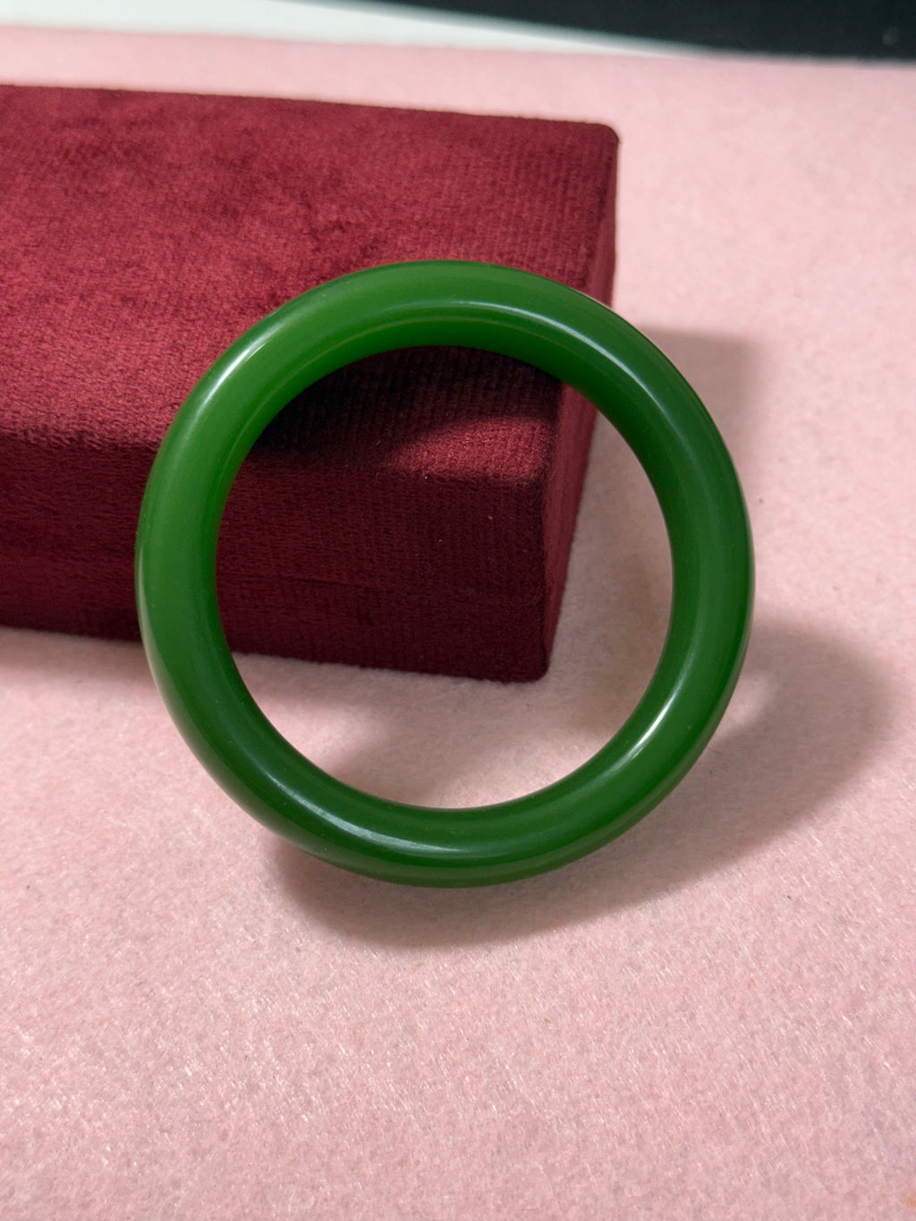 Emerald Green Fashion Bangle – Smooth Round Design / Small
