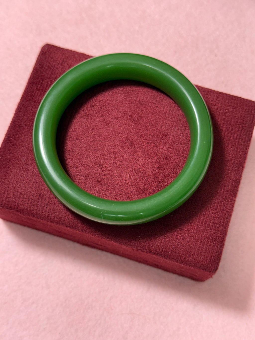 Emerald Green Fashion Bangle – Smooth Round Design / Small