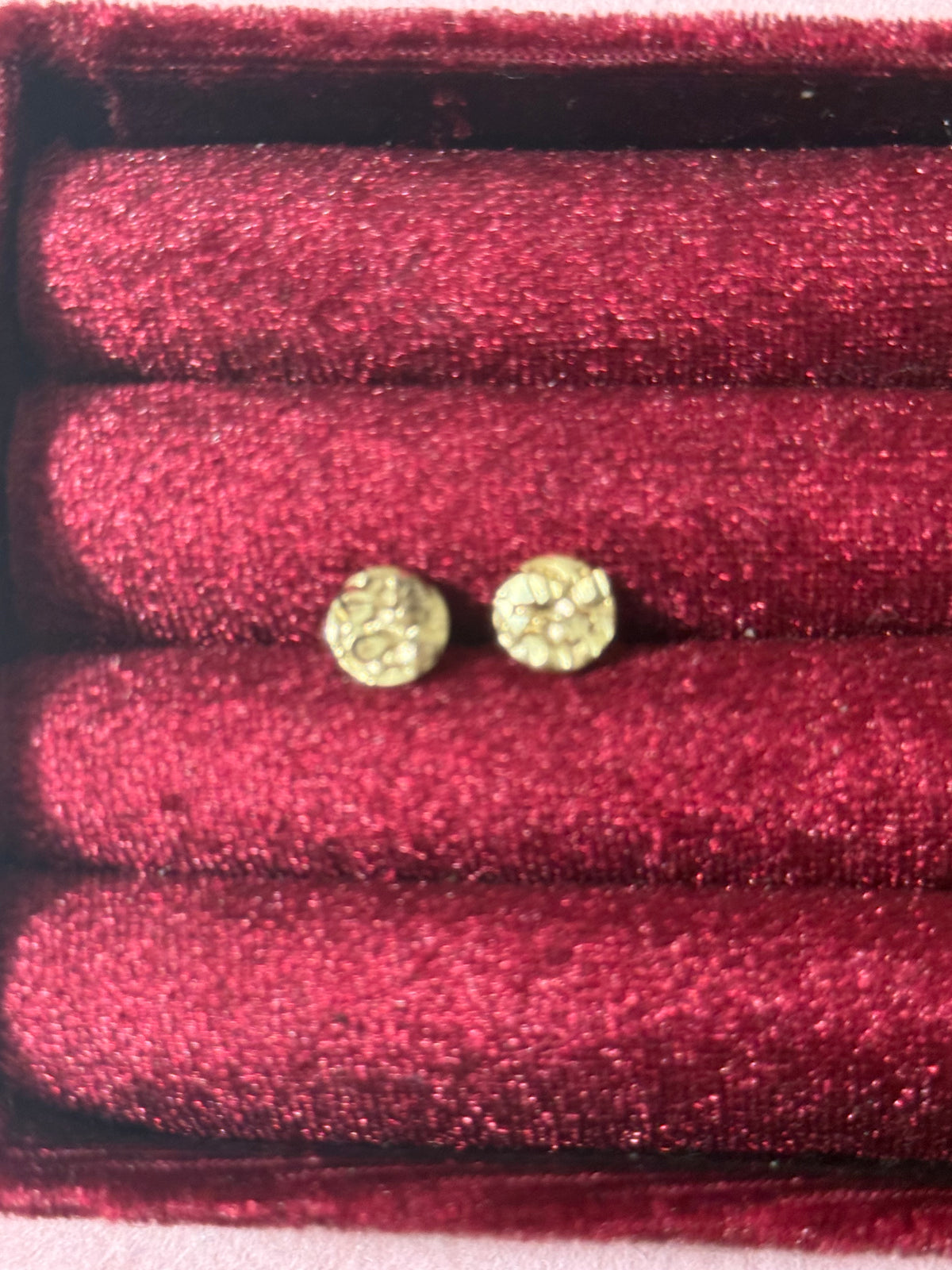 10K Yellow Gold Small Textured Round Stud Earrings – Push Back