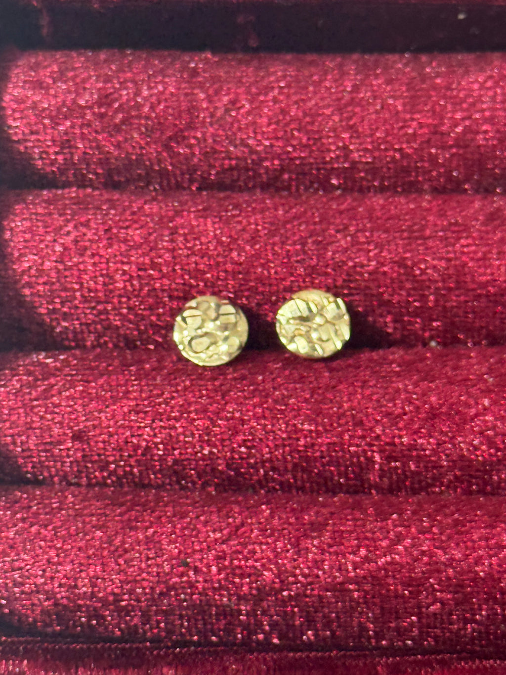 10K Yellow Gold Small Textured Round Stud Earrings – Push Back