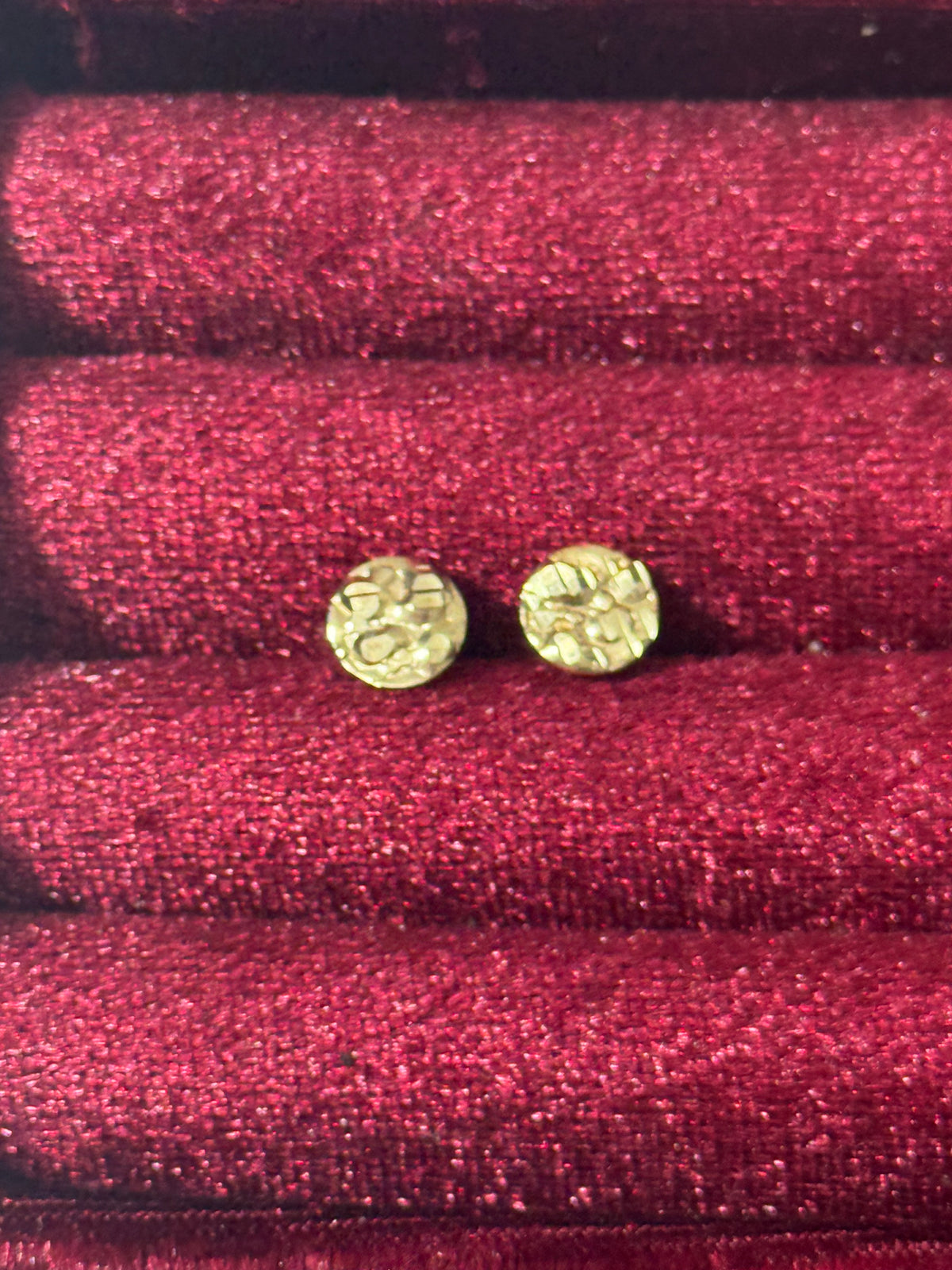 10K Yellow Gold Small Textured Round Stud Earrings – Push Back